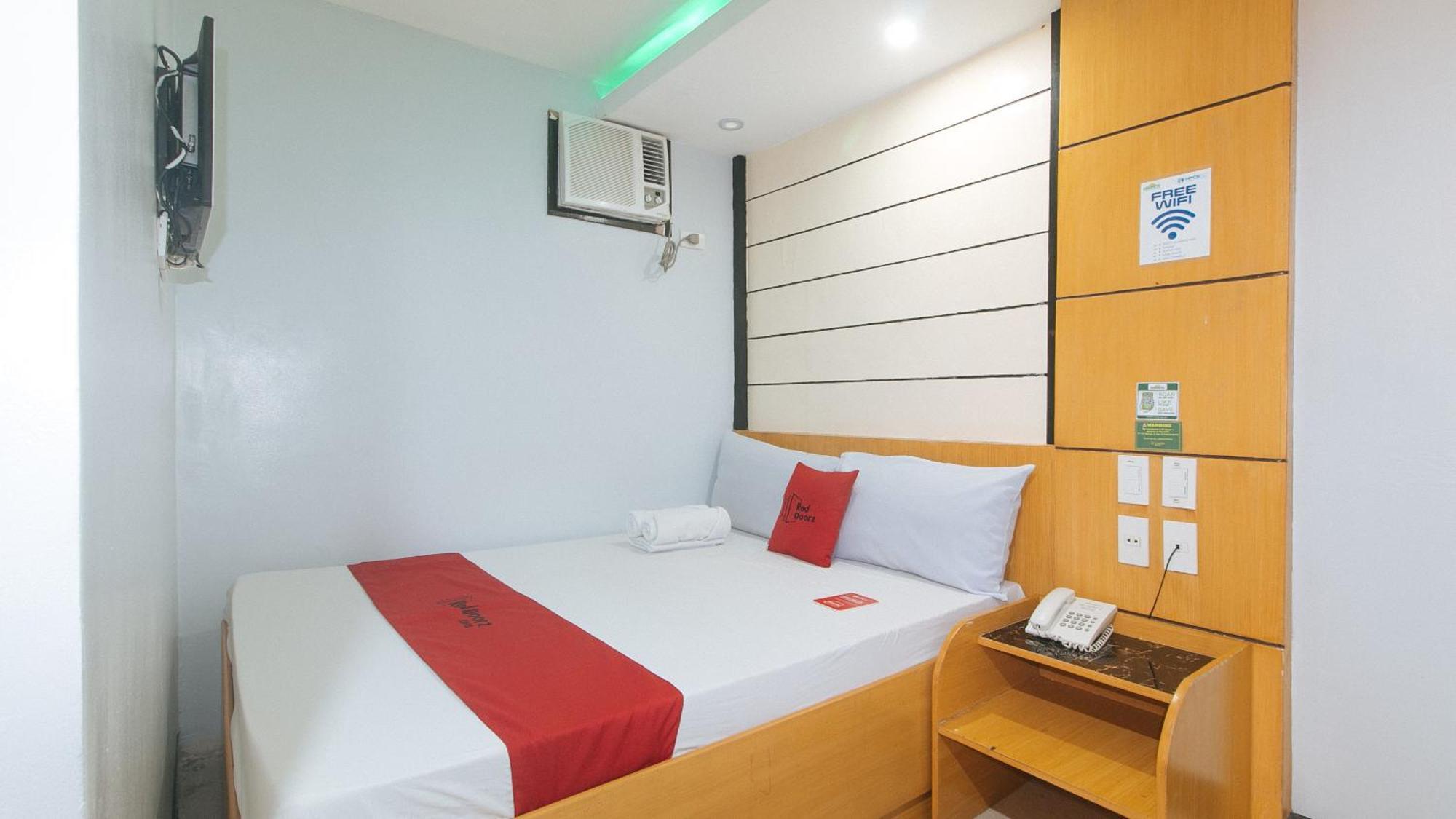 Reddoorz At Ranchotel Alabang 문틴루파 외부 사진