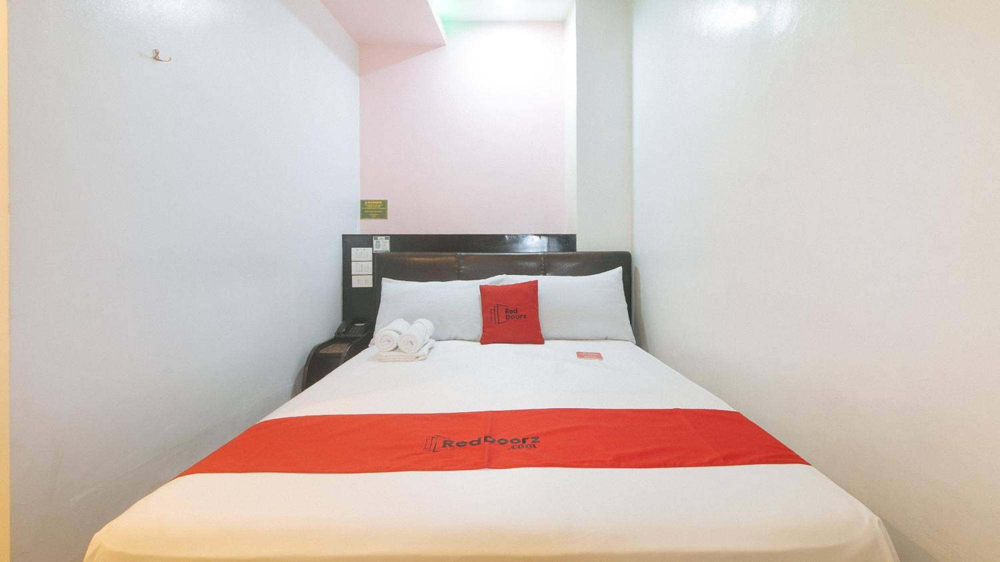 Reddoorz At Ranchotel Alabang 문틴루파 외부 사진