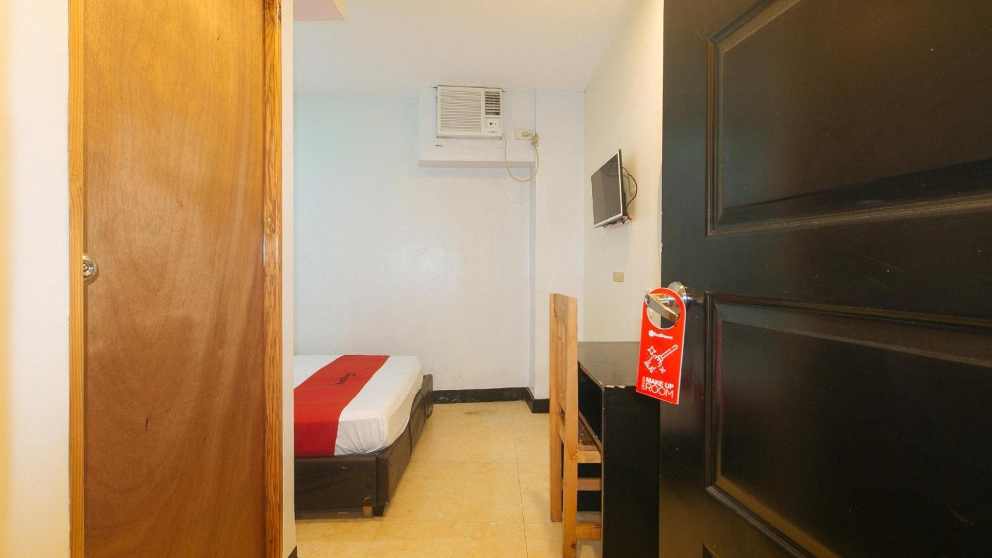 Reddoorz At Ranchotel Alabang 문틴루파 외부 사진
