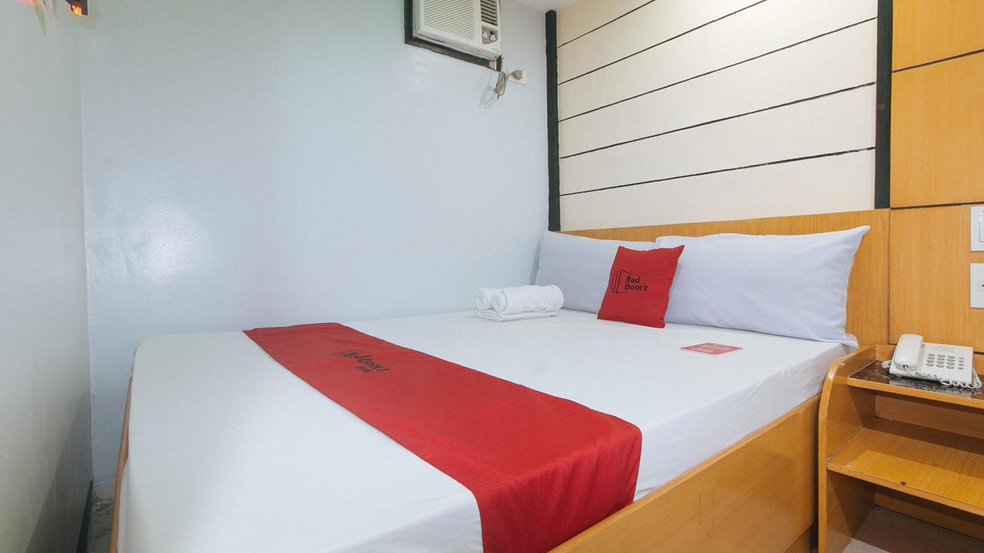 Reddoorz At Ranchotel Alabang 문틴루파 외부 사진