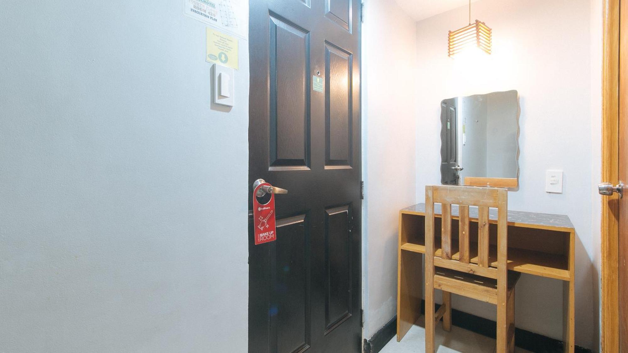 Reddoorz At Ranchotel Alabang 문틴루파 외부 사진